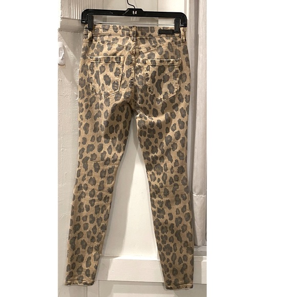 Blank NYC The Reade Crop In Catwalk Size 25 - Picture 9 of 13